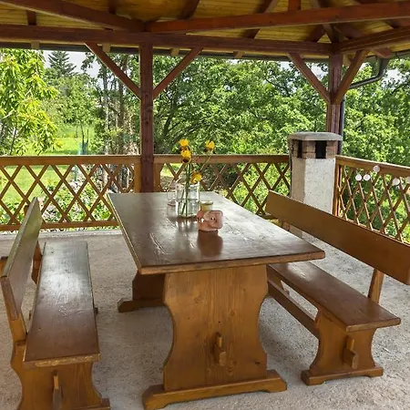 Jovich 2 Apartman Moscenicka Draga