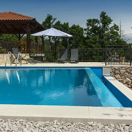 Apartamento Jovich 2 *