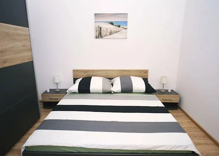 Appartement Jovich 2 *